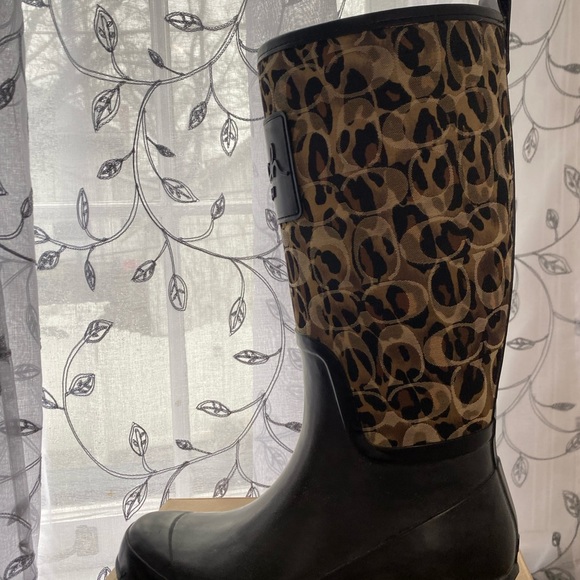 Vintage coach rain boots barely worn.Tretch75’s - Picture 3 of 4